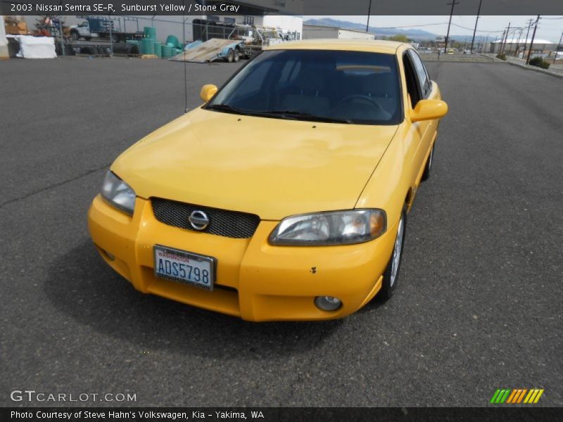 Sunburst Yellow / Stone Gray 2003 Nissan Sentra SE-R