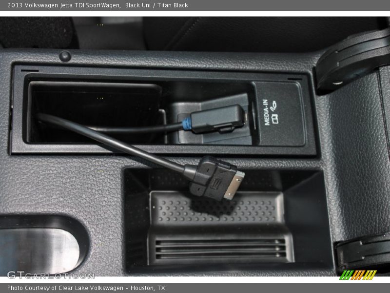 Black Uni / Titan Black 2013 Volkswagen Jetta TDI SportWagen