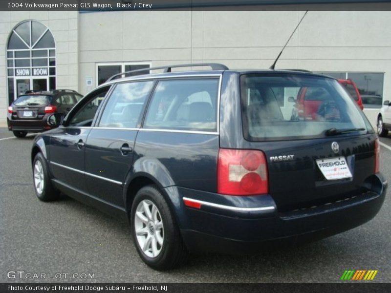 Black / Grey 2004 Volkswagen Passat GLS Wagon