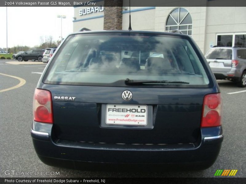 Black / Grey 2004 Volkswagen Passat GLS Wagon