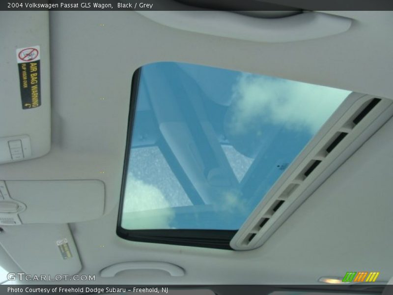 Black / Grey 2004 Volkswagen Passat GLS Wagon