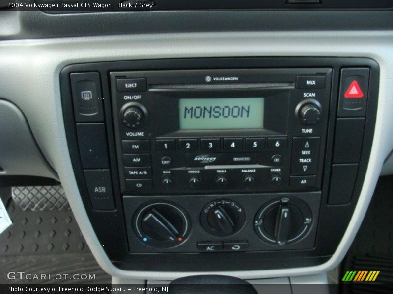 Black / Grey 2004 Volkswagen Passat GLS Wagon