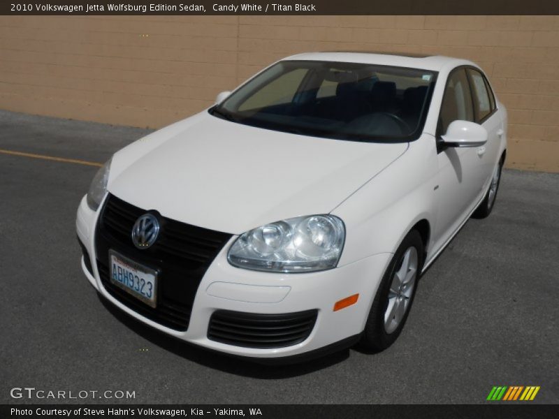 Candy White / Titan Black 2010 Volkswagen Jetta Wolfsburg Edition Sedan