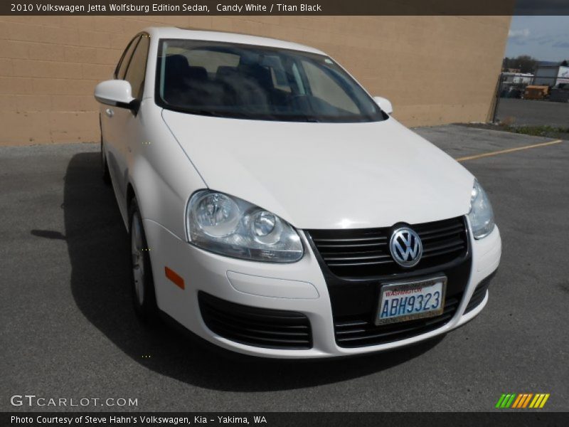 Candy White / Titan Black 2010 Volkswagen Jetta Wolfsburg Edition Sedan