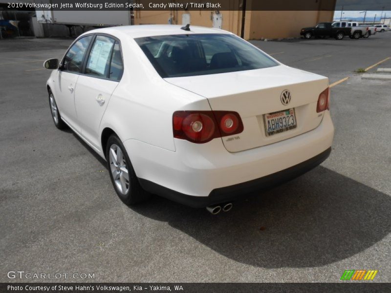 Candy White / Titan Black 2010 Volkswagen Jetta Wolfsburg Edition Sedan