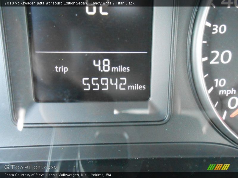 Candy White / Titan Black 2010 Volkswagen Jetta Wolfsburg Edition Sedan