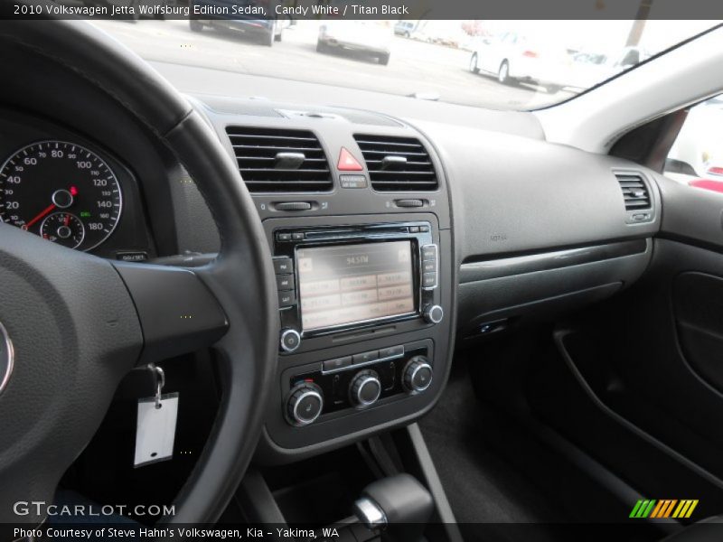 Candy White / Titan Black 2010 Volkswagen Jetta Wolfsburg Edition Sedan