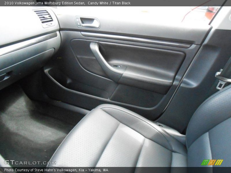 Candy White / Titan Black 2010 Volkswagen Jetta Wolfsburg Edition Sedan
