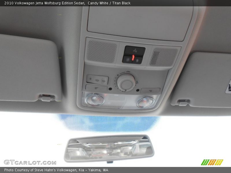 Candy White / Titan Black 2010 Volkswagen Jetta Wolfsburg Edition Sedan