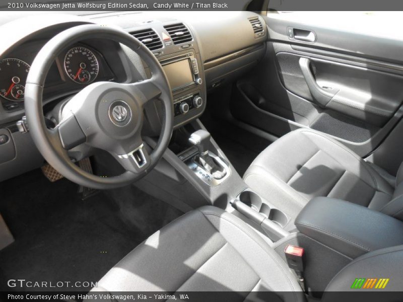 Candy White / Titan Black 2010 Volkswagen Jetta Wolfsburg Edition Sedan
