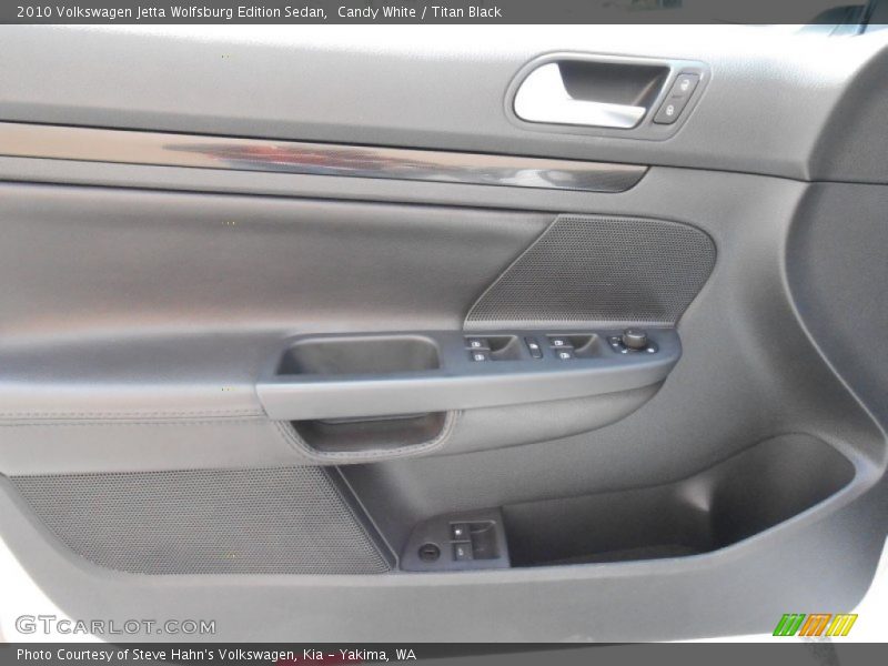 Candy White / Titan Black 2010 Volkswagen Jetta Wolfsburg Edition Sedan