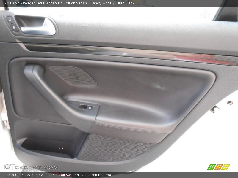 Candy White / Titan Black 2010 Volkswagen Jetta Wolfsburg Edition Sedan