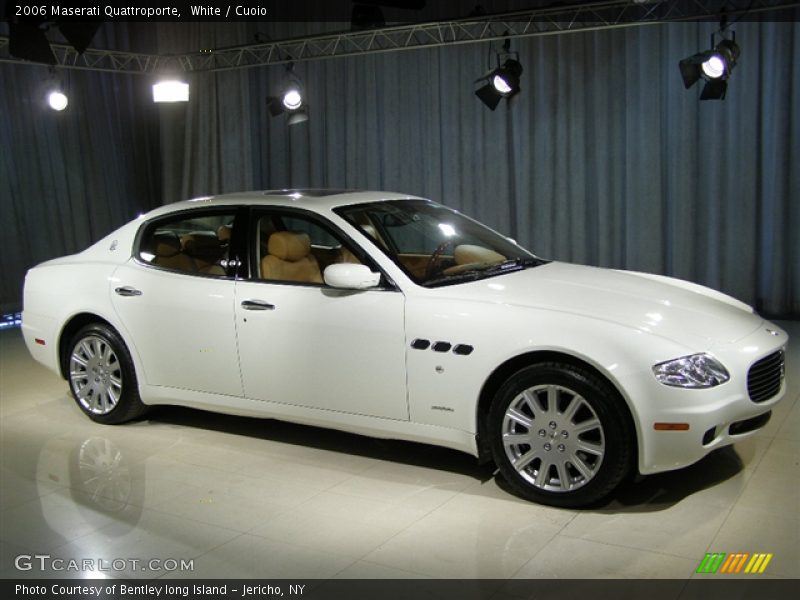 White / Cuoio 2006 Maserati Quattroporte