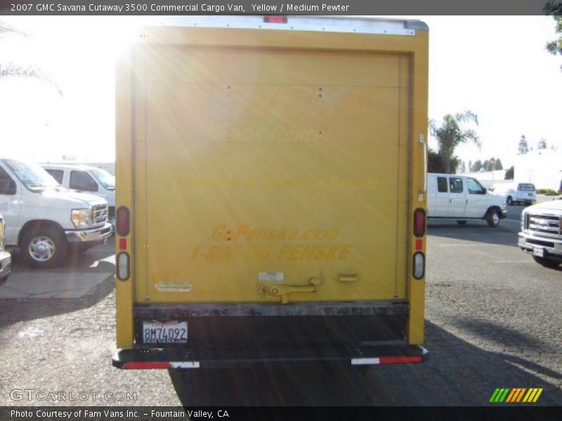 Yellow / Medium Pewter 2007 GMC Savana Cutaway 3500 Commercial Cargo Van