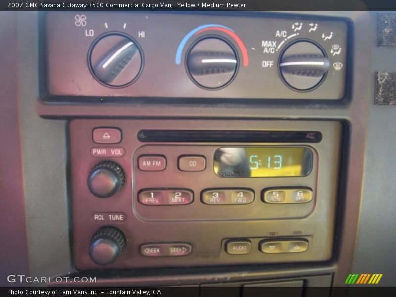 Controls of 2007 Savana Cutaway 3500 Commercial Cargo Van