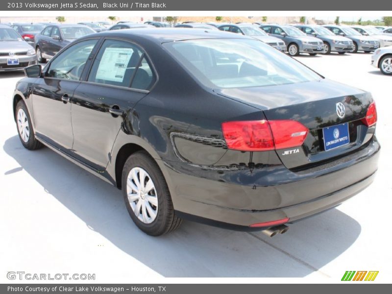 Black Uni / Titan Black 2013 Volkswagen Jetta S Sedan