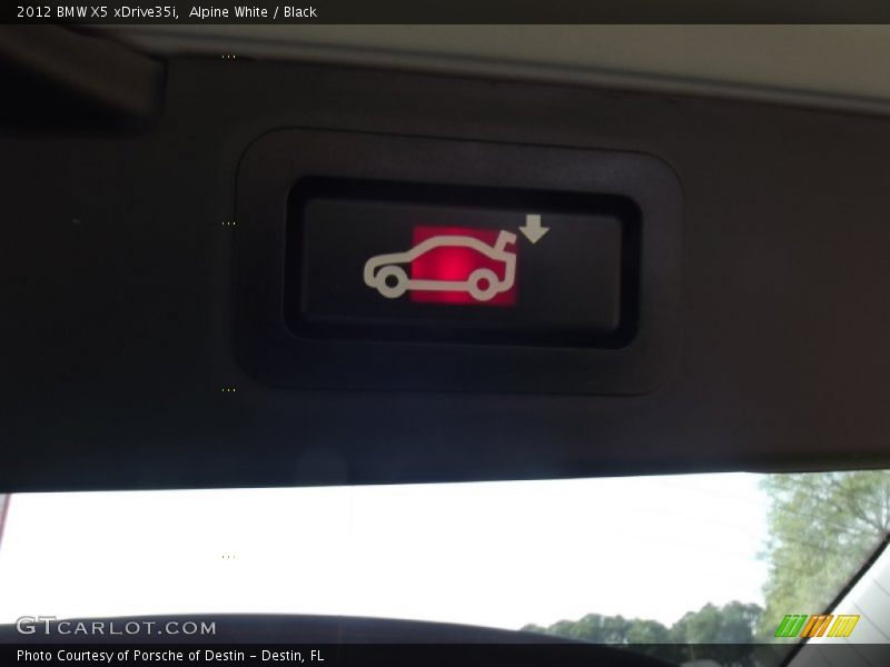 Alpine White / Black 2012 BMW X5 xDrive35i