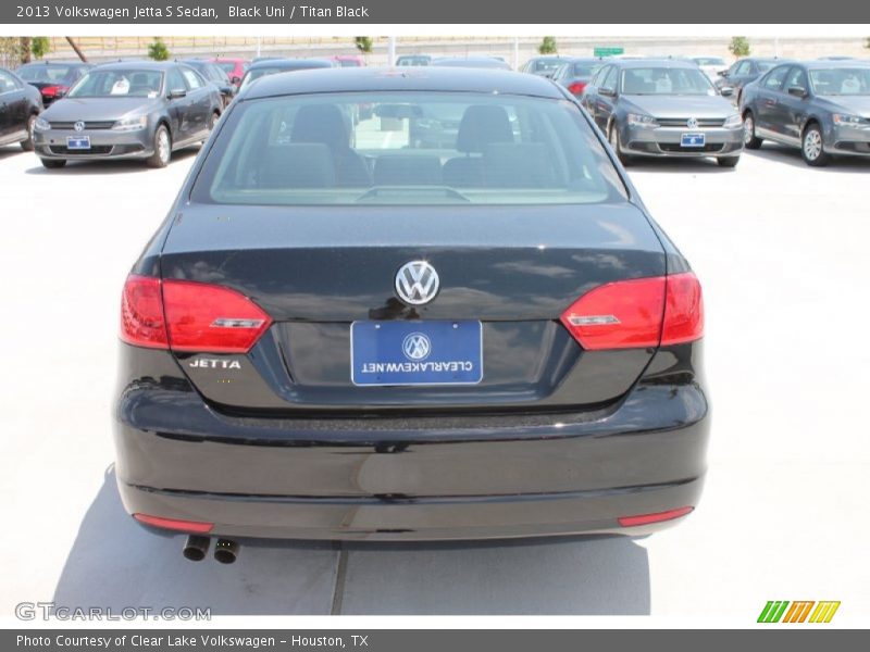 Black Uni / Titan Black 2013 Volkswagen Jetta S Sedan