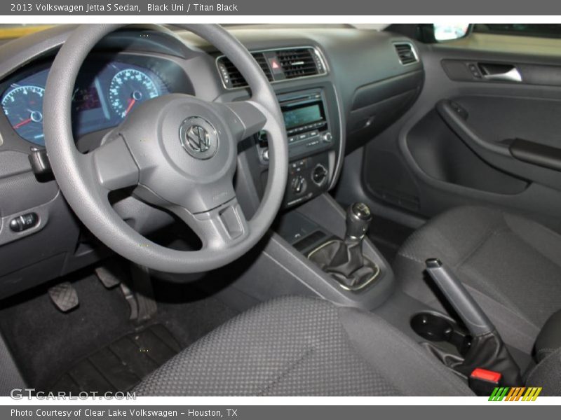 Black Uni / Titan Black 2013 Volkswagen Jetta S Sedan