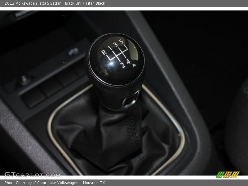 Black Uni / Titan Black 2013 Volkswagen Jetta S Sedan