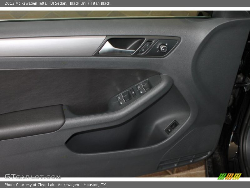 Black Uni / Titan Black 2013 Volkswagen Jetta TDI Sedan