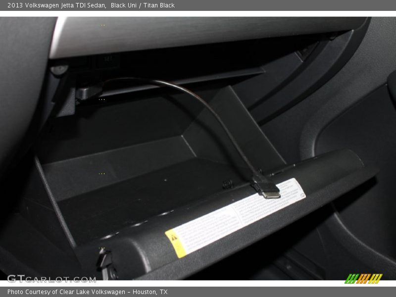 Black Uni / Titan Black 2013 Volkswagen Jetta TDI Sedan