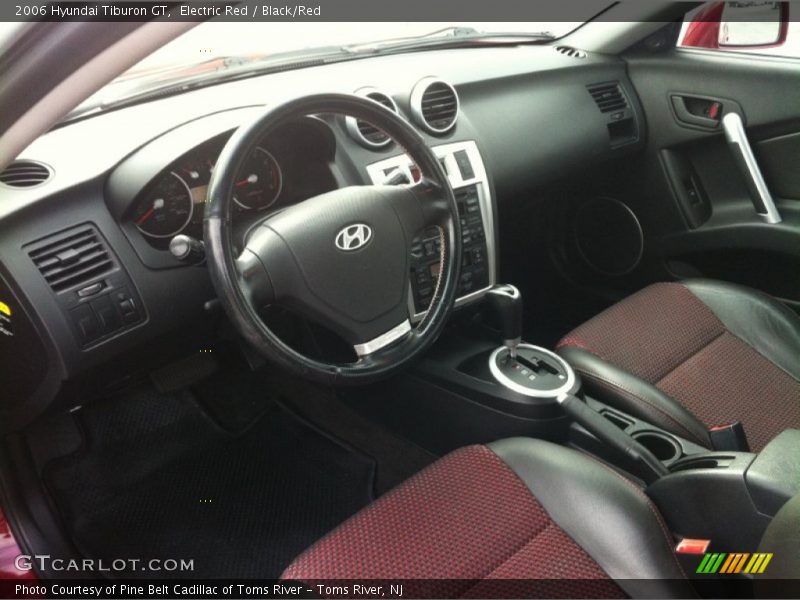 Black/Red Interior - 2006 Tiburon GT 