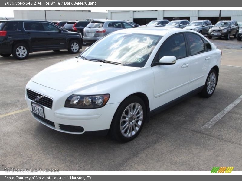 Ice White / Dark Beige/Quartz 2006 Volvo S40 2.4i