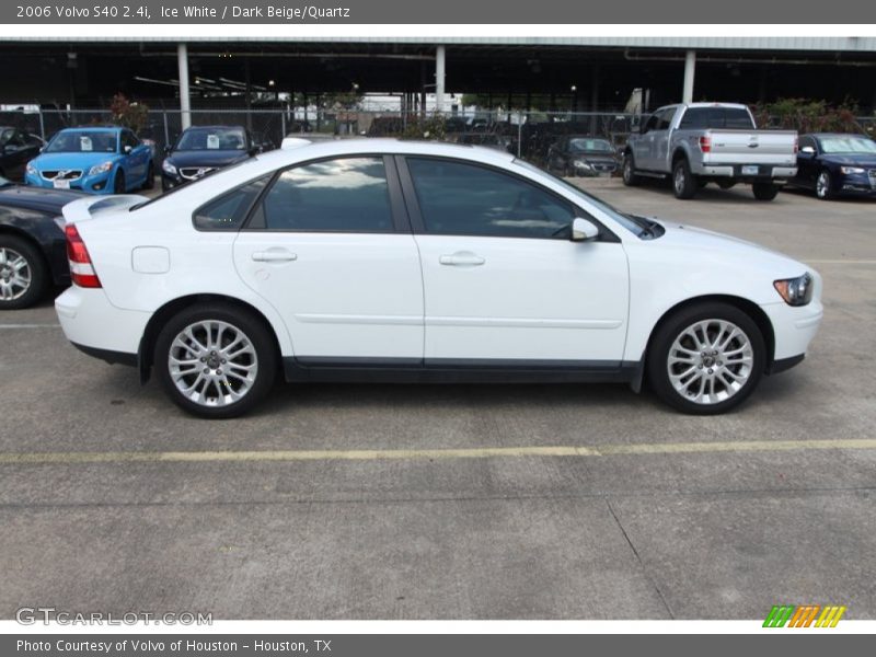 Ice White / Dark Beige/Quartz 2006 Volvo S40 2.4i