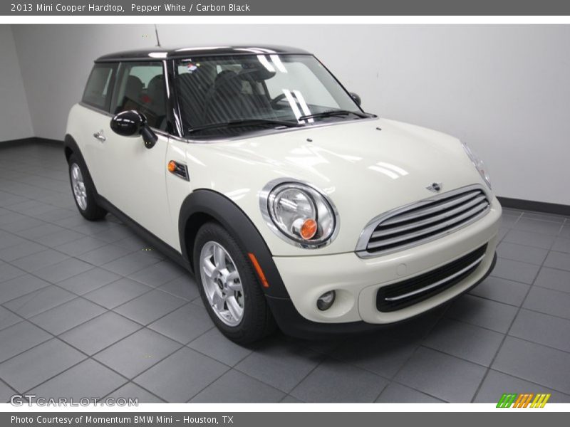 Pepper White / Carbon Black 2013 Mini Cooper Hardtop