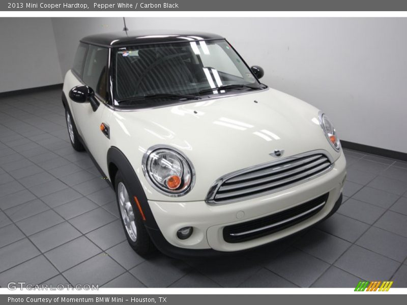 Pepper White / Carbon Black 2013 Mini Cooper Hardtop