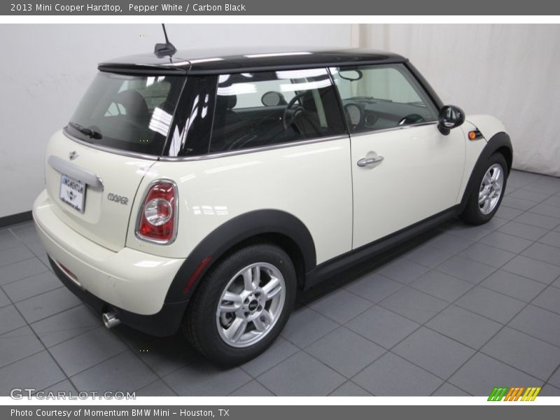 Pepper White / Carbon Black 2013 Mini Cooper Hardtop