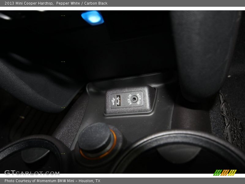 Pepper White / Carbon Black 2013 Mini Cooper Hardtop