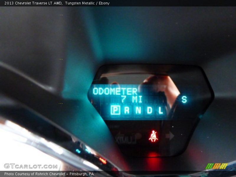 Tungsten Metallic / Ebony 2013 Chevrolet Traverse LT AWD
