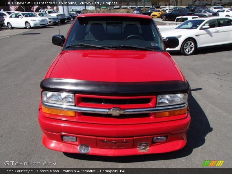 Victory Red / Graphite 2001 Chevrolet S10 Extended Cab Xtreme