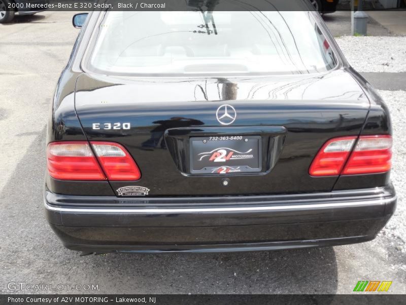 Black / Charcoal 2000 Mercedes-Benz E 320 Sedan