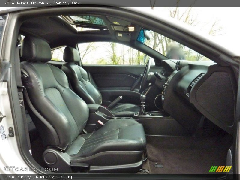 Front Seat of 2004 Tiburon GT