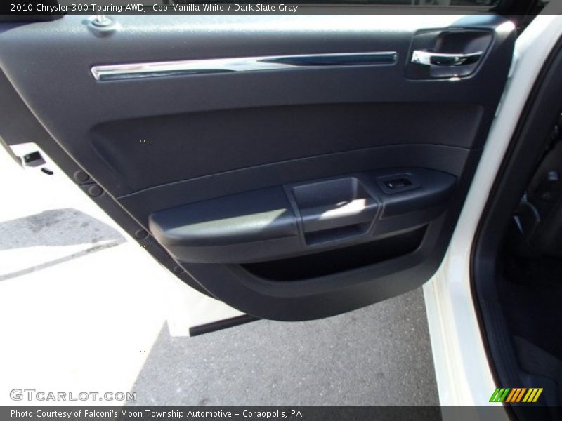 Cool Vanilla White / Dark Slate Gray 2010 Chrysler 300 Touring AWD