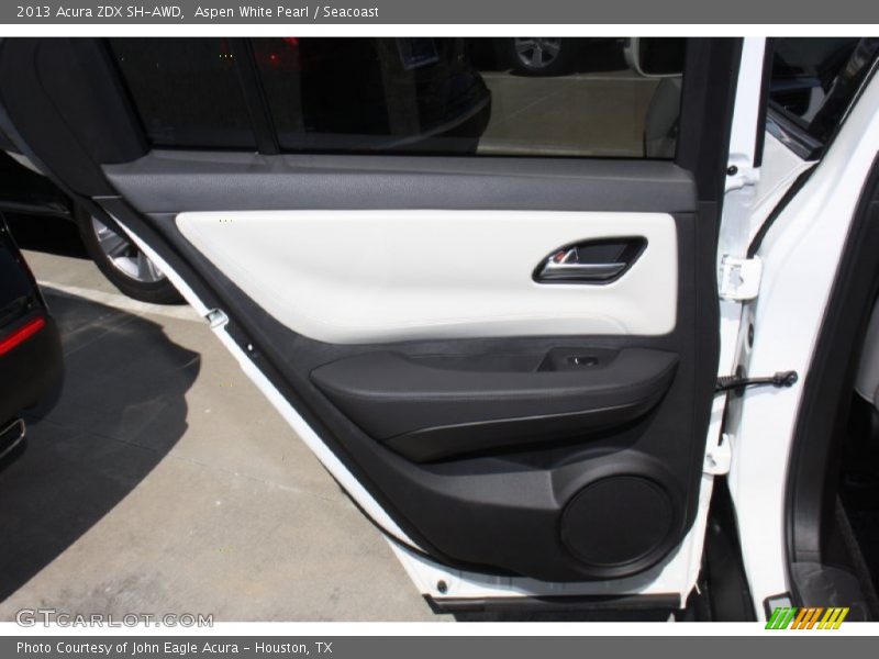 Door Panel of 2013 ZDX SH-AWD