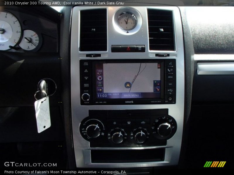 Cool Vanilla White / Dark Slate Gray 2010 Chrysler 300 Touring AWD