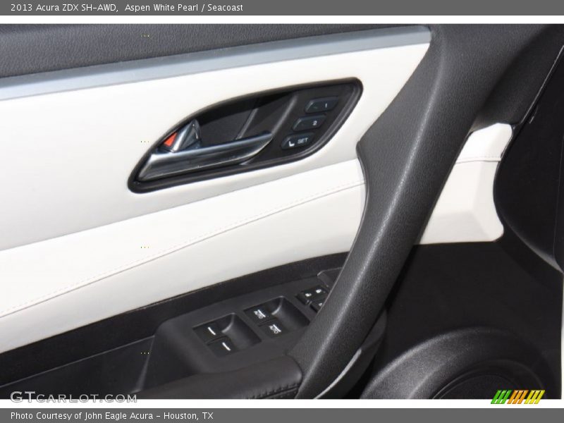 Controls of 2013 ZDX SH-AWD