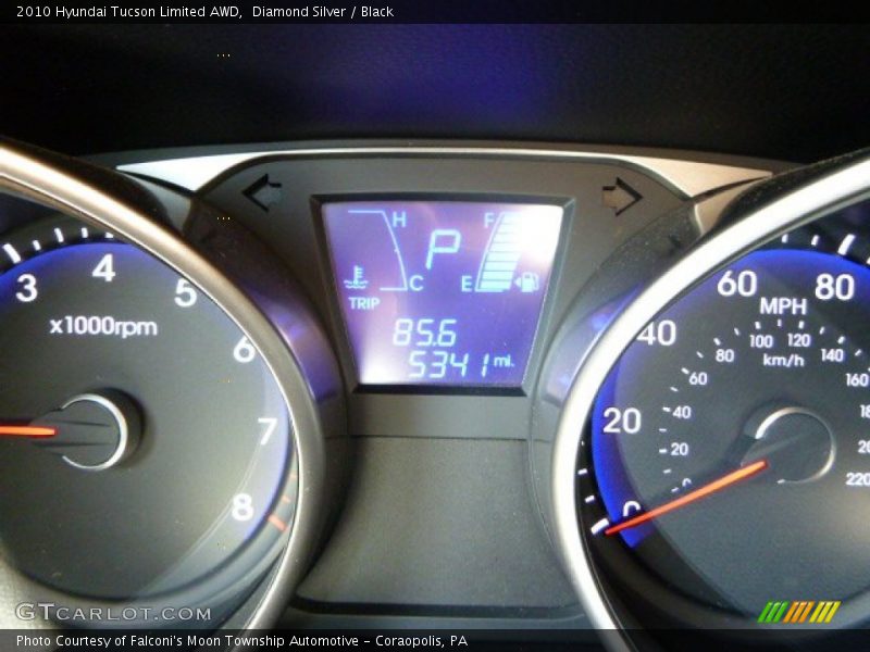 Diamond Silver / Black 2010 Hyundai Tucson Limited AWD