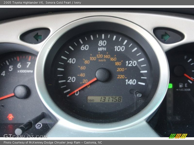 Sonora Gold Pearl / Ivory 2005 Toyota Highlander V6