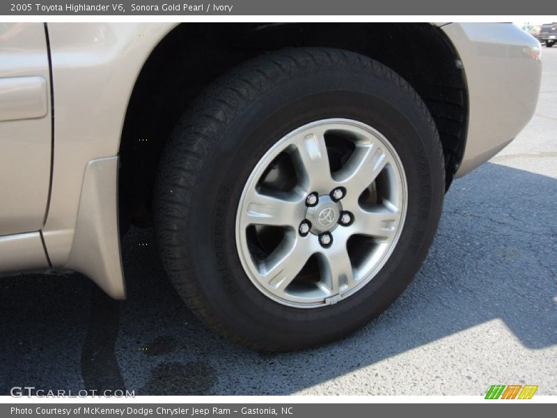 Sonora Gold Pearl / Ivory 2005 Toyota Highlander V6