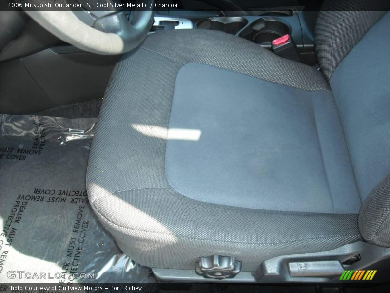 Cool Silver Metallic / Charcoal 2006 Mitsubishi Outlander LS