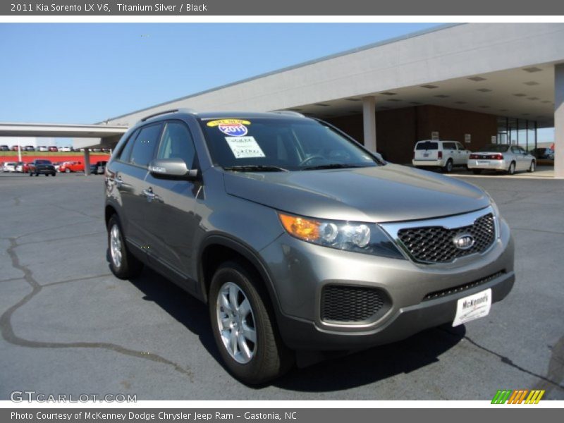 Titanium Silver / Black 2011 Kia Sorento LX V6