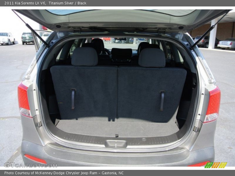 Titanium Silver / Black 2011 Kia Sorento LX V6