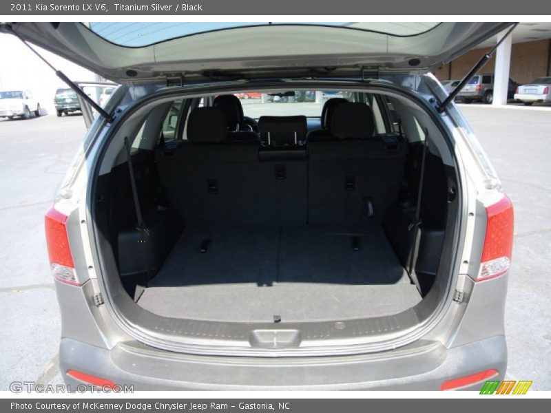 Titanium Silver / Black 2011 Kia Sorento LX V6