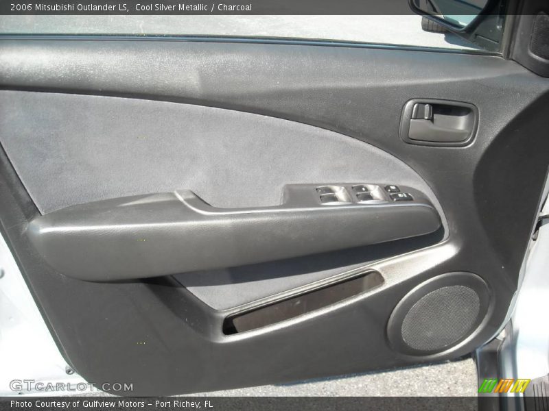Cool Silver Metallic / Charcoal 2006 Mitsubishi Outlander LS