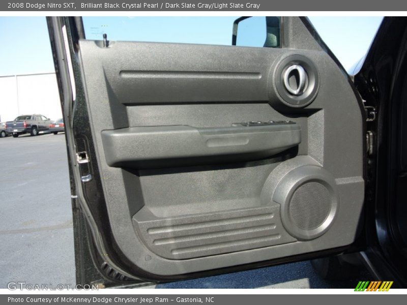 Brilliant Black Crystal Pearl / Dark Slate Gray/Light Slate Gray 2008 Dodge Nitro SXT